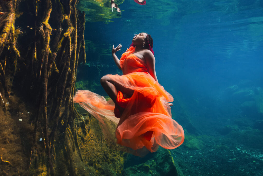 Guided underwater photoshoot in a cenote in Tulum