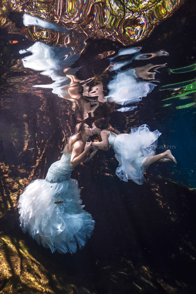 underwater family photoshoot in cenote