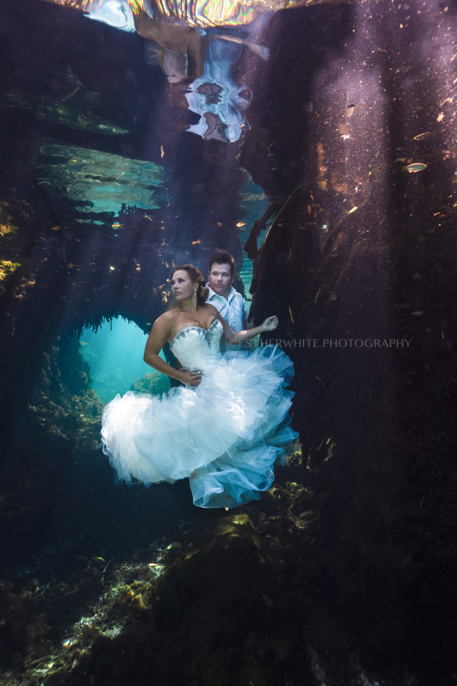 Underwater couple photoshoot in Tulum